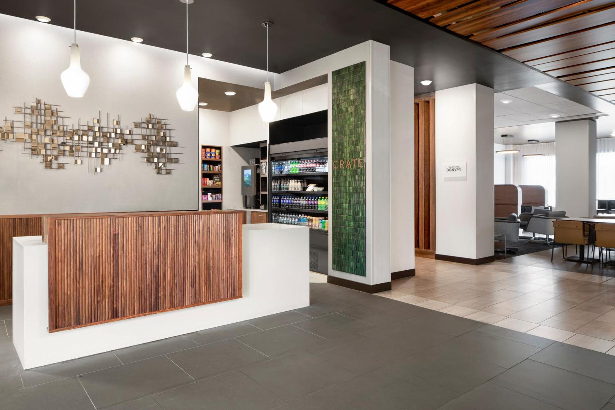 Courtyard By Marriott Seattle Seatac Airport Hotel Exterior photo